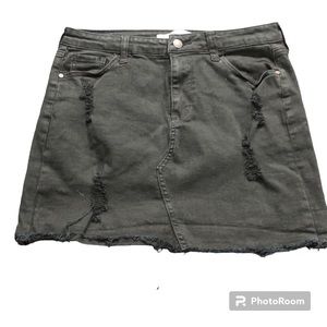 Celebrity Pink Mini Skirt Juniors 9 Black Denim Distressed Cotton